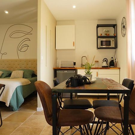 La Suite Du Mas Lauseta - Clim Et Park Aigues-Mortes Exterior photo